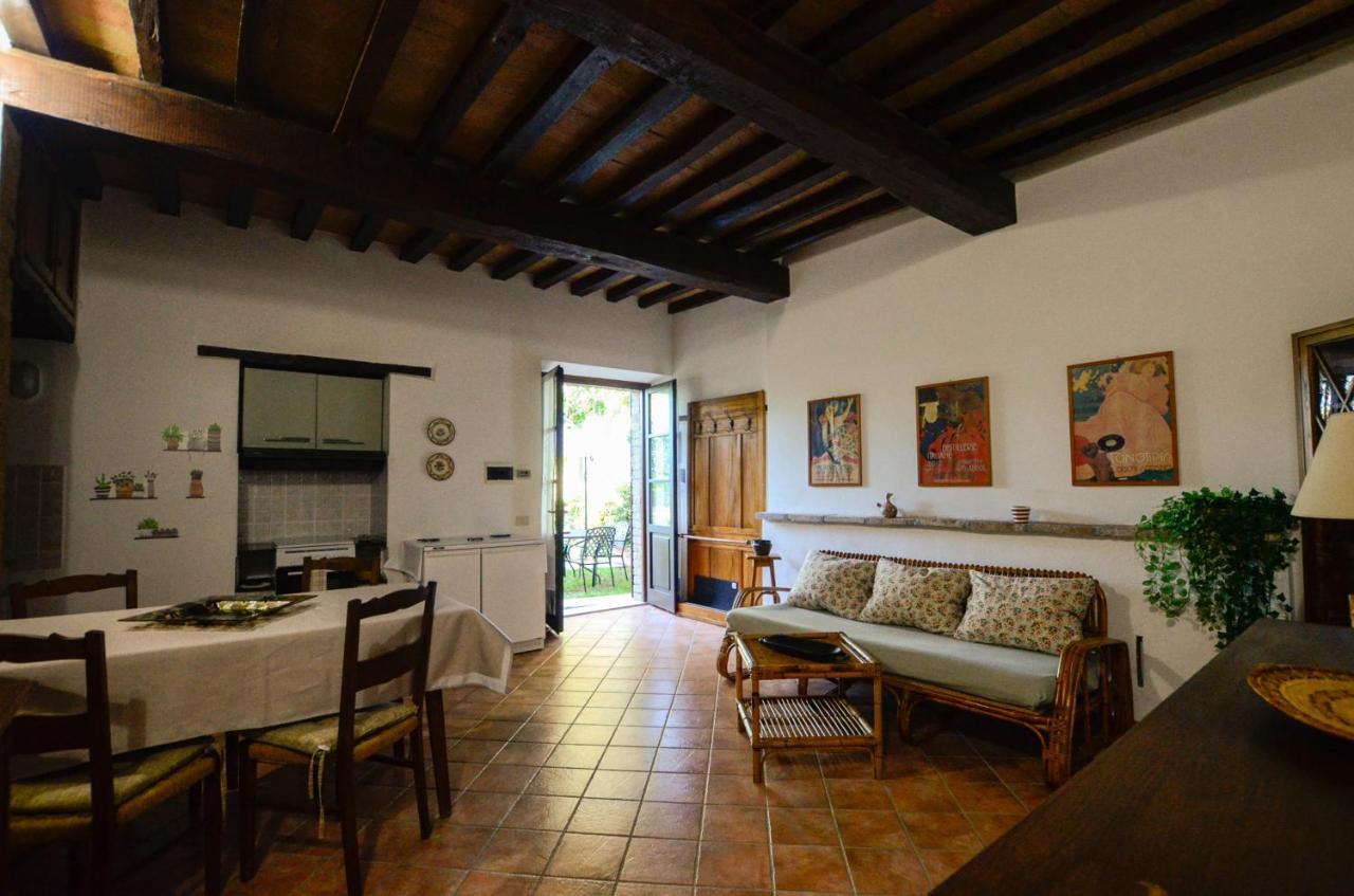אמליה Agriturismo Podere Luchiano מראה חיצוני תמונה