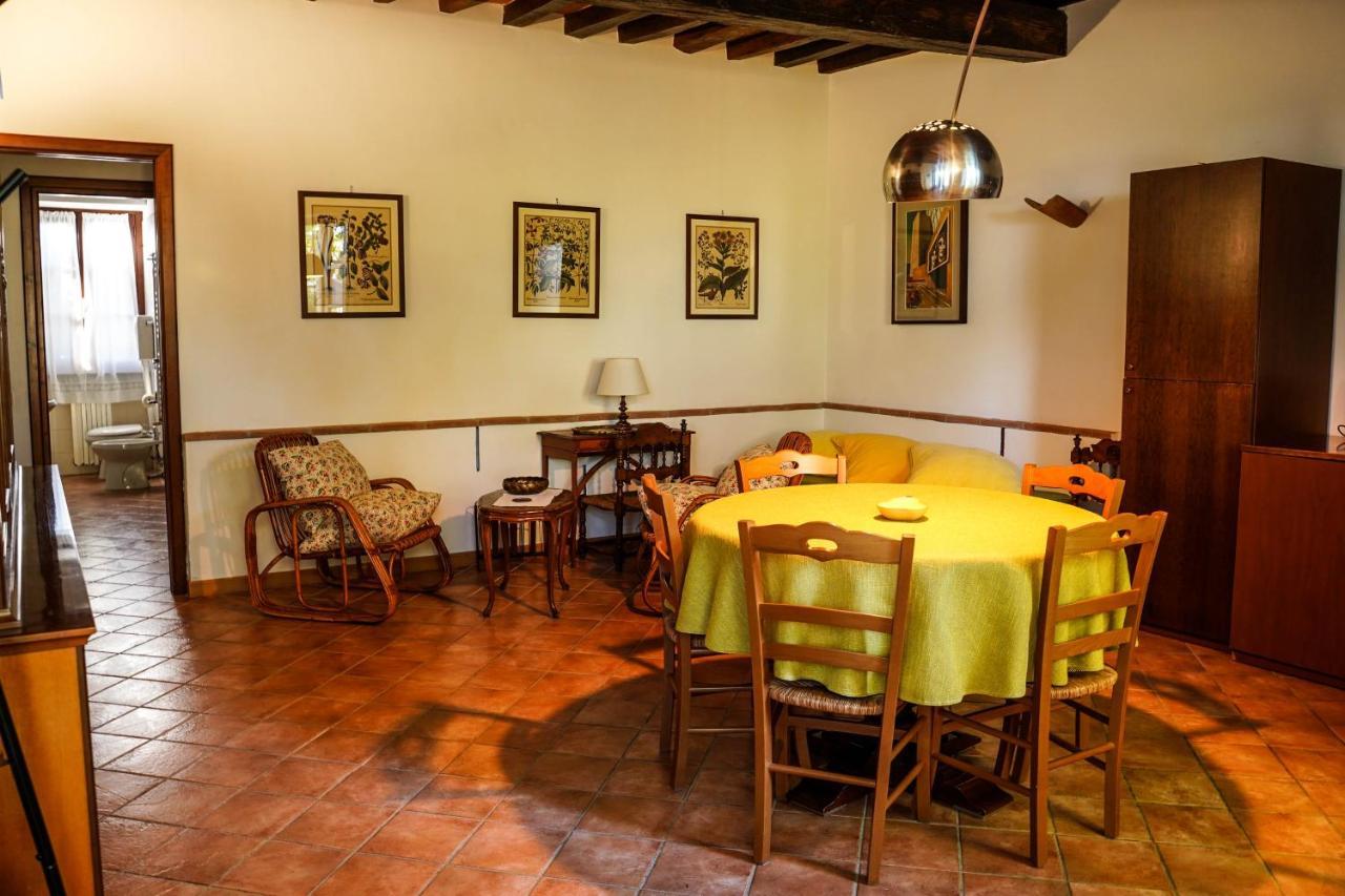 אמליה Agriturismo Podere Luchiano מראה חיצוני תמונה