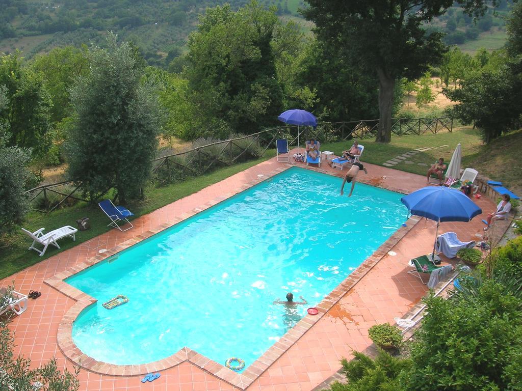 אמליה Agriturismo Podere Luchiano מראה חיצוני תמונה